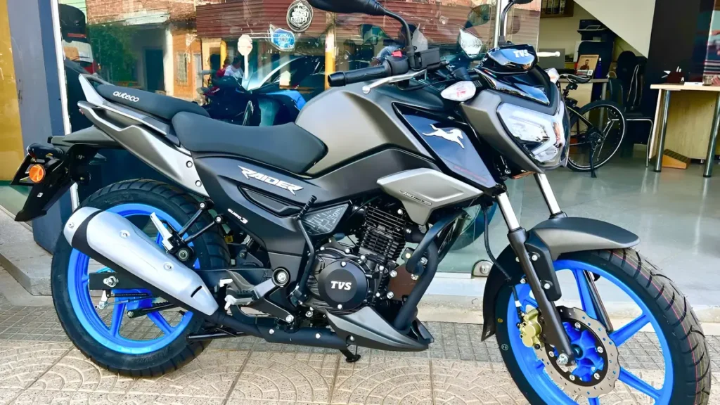 TVS Raider 125: 124.8cc Engine, 56.7 kmpl Mileage & Starting at ₹80,750